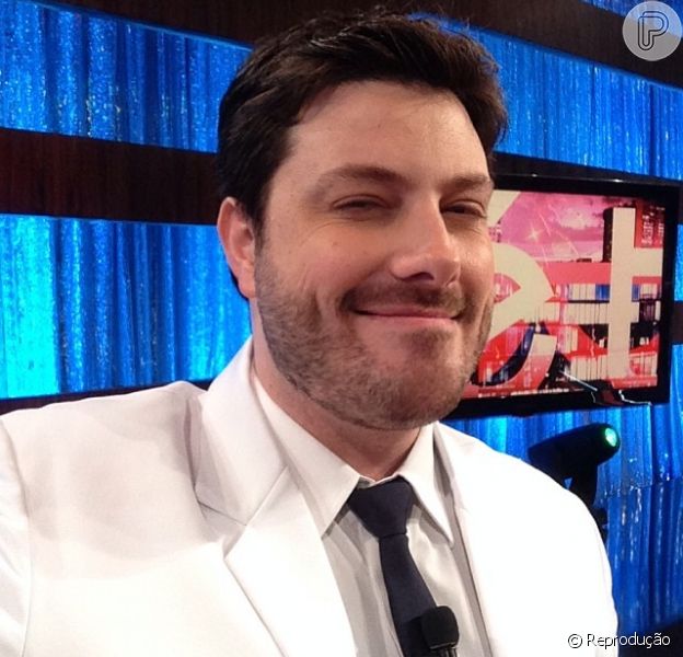 Danilo Gentili Fara Homenagem A Jo Soares Em Novo Programa No Sbt Purepeople