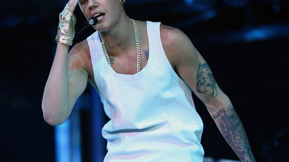 Justin Bieber é preso por dirigir bêbado após sair de boate em Miami, nos EUA