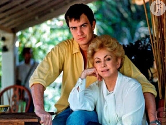 Gabriel Braga Nunes contracenou com Beatriz Segall em um de seus primeiros trabalhos na TV Globo, 'Anjo Mau' (1997)