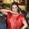 Gracyanne Barbosa apostou em decotão sexy para curtir o ensaio da X-9 Paulistana neste domingo, 22 de janeiro de 2017