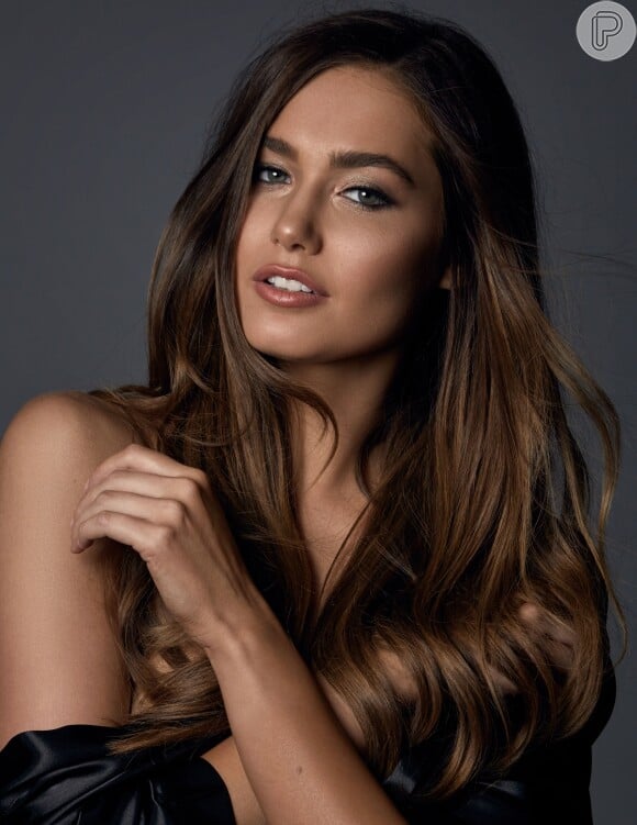 Caris Tiivel representa a Austrália no Miss Universo 2017, aos 23 anos
