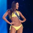 A Miss Colômbia exibiu o corpo em forma ao vestir um biquíni de lacinho e mostrar que é uma forte candidata ao título se o assunto for boa forma. Andrea Tovar tem 23 anos