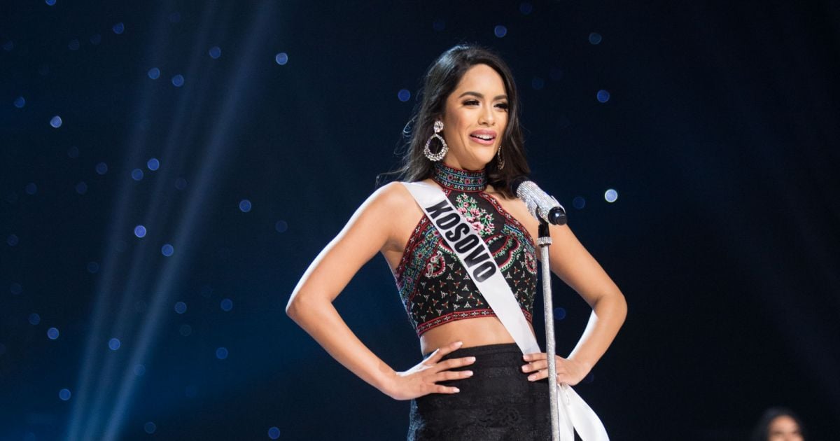 A Miss Kosovo, Camila Barraza, de 23 anos, escolheu um conjunto preto