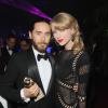Jared Leto foi flagrado flertando com a cantora Taylor Swift após a cerimônia do Globo de Ouro