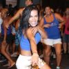 Carla Prata também arrasou no samba no ensaio de rua da Vila Isabel para o carnaval, na noite desta quarta-feira, 1º de fevereiro de 2017