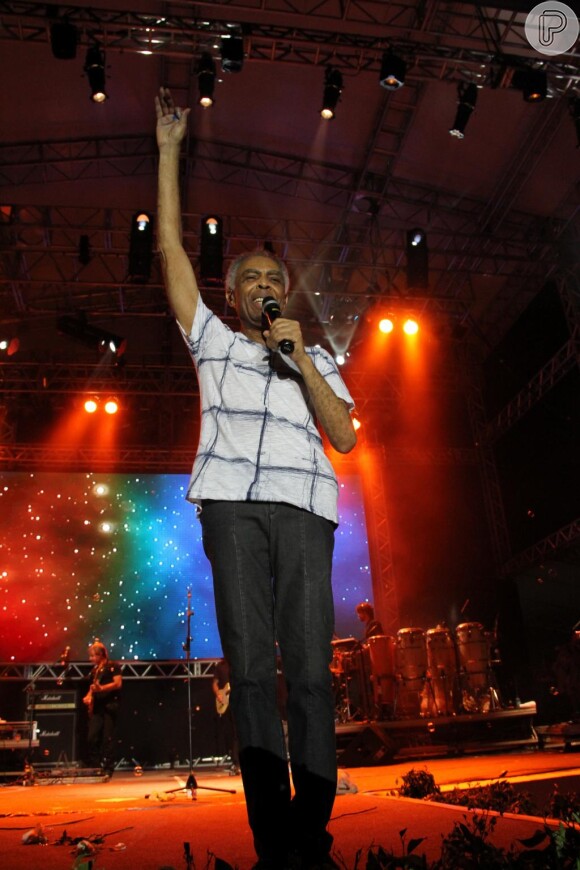 Na manhã desta quarta-feira, o show de Gilberto Gil no Recife, durante o Carnaval, foi confirmado através do perfil oficial do cantor no Facebook