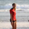 Sasha treina vôlei na praia da Barra da Tijuca, na Zona Oeste do Rio de Janeiro, em 12 de fevereiro de 2014