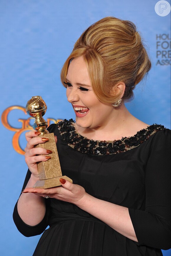 Adele ganha o Globo de Ouro em 13 de janeiro de 2013