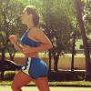 Paolla Oliveira mantém a forma com corrida durante férias da TV. A atriz exibe a barriga sarada em foto postada no seu Twitter no fim da tarde desta quarta-feira, 19 de fevereiro de 2014