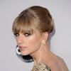 Veja detalhe do penteado de Taylor Swift