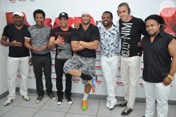 Bambam prestigia o show do Revelação, no Rio, em 14 de janeiro de 2013, e faz planos para virar cantor de funk
