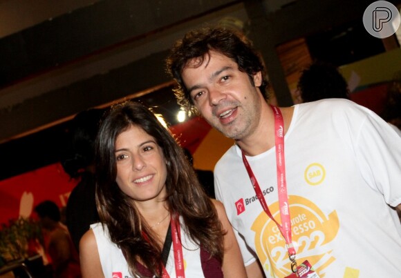 Bruno Mazzeo eprestigiou o camarote Expresso 2222 com a namorada, Joana Jabace, no Carnaval da Bahia neste sábado, 1 de março de 2014