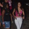 Nanda Costa vai de top decotadíssimo e calça branca para Carnaval de rua de Salvador, Bahia