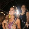 Bruna Marquezine se esbalda dançando 'Lepo Lepo' no trio de Ivete Sangalo em Salvador, na Bahia