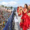 Daniela Mercury canta para multidão, no circuito Barra-Ondina, em Salvador, em 4 de março de 2014