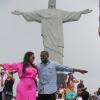 Kim Kardashian e Kanye West fizeram várias fotos em frente ao monumento do Cristo