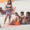 Bruna Marquezine grava a novela 'Em Família' na praia do Recreio dos Bandeirantes, na Zona Oeste do Rio de Janeiro, em 10 de março de 2014
