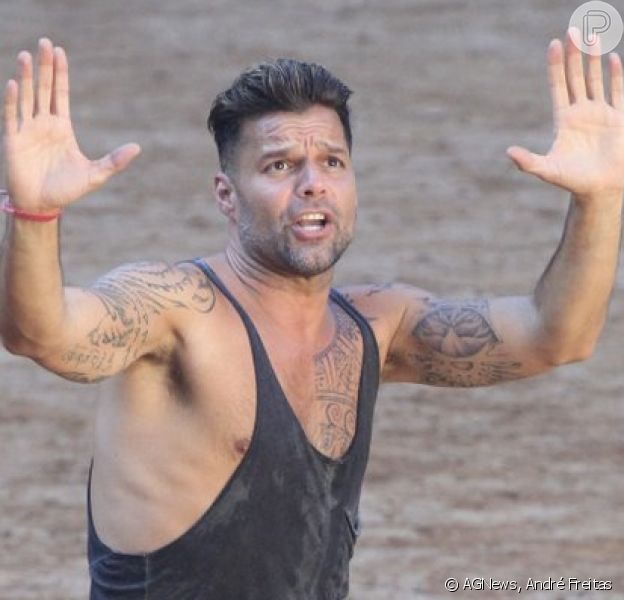 Ricky Martin grava clipe de música para a Copa do Mundo no Brasil 2014 no Mirante do Leblon, na Zona Sul do Rio de Janeiro, nesta terça-feira, 11 de março de 2014