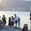 Ricky Martin curte paisagem do Arpoador, na Zona Sul do Rio de Janeiro, neste terça-feira, 11 de março de 2014