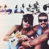 Na Bahia, o casal que se conheceu durante as gravações da novela 'Amor à Vida' passeou de lancha e relaxou nas praias da região