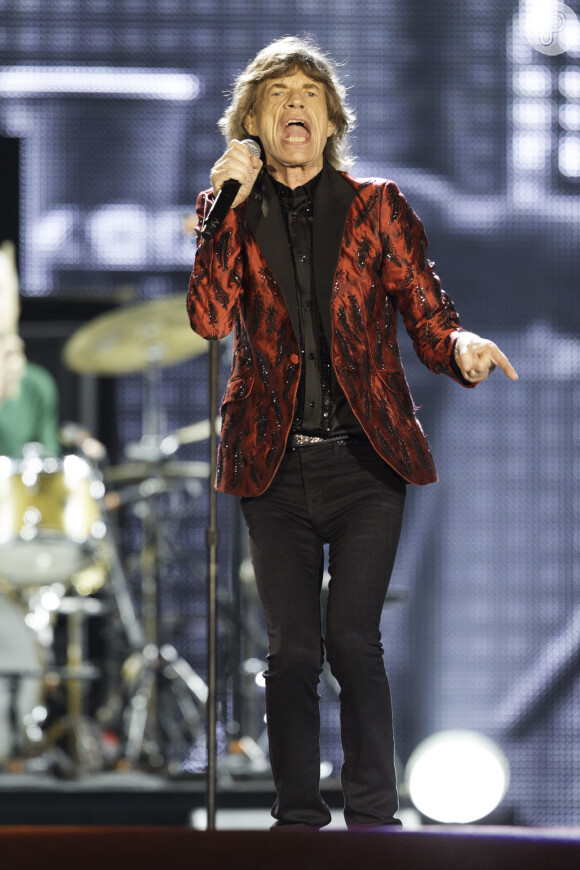 Mick Jagger está com 70 anos