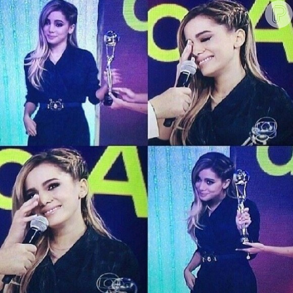 Anitta ficou emocionada durante a premiação Melhores do Ano