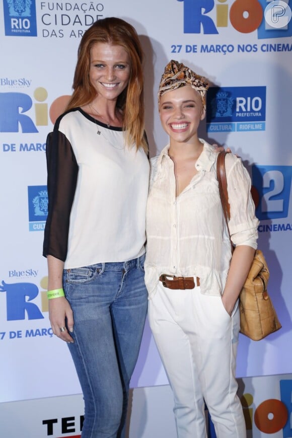 Bruna Linzmeyer e Cíntia Dicker na pré estreia de 'Rio 2'