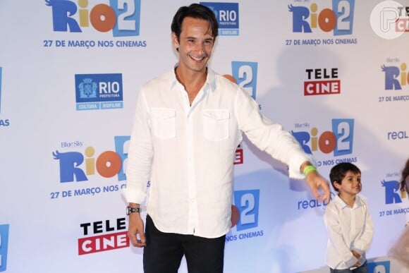 Rodrigo Santoro dubla o ornitologo Túlio em 'Rio 2'