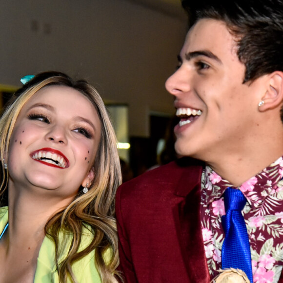 Thomaz Costa comemorou seus 17 anos com a namorada, Larissa Manoela