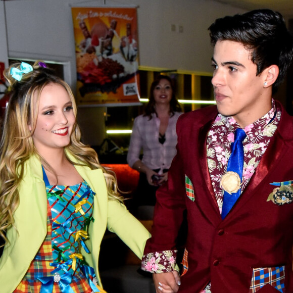 Thomaz Costa comemorou seus 17 anos com a namorada, Larissa Manoela, na noite desta terça-feira, 20 de junho de 2017