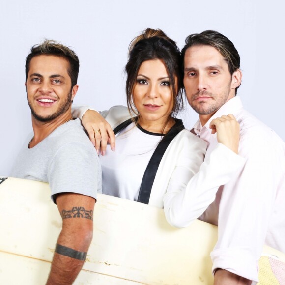 Thammy Miranda e o diretor Carlos Verahnnay trocaram acusações pelas redes sociais, devido ao cancelamento da peça 'Terapia de relacionamentos amorosos neuróticos sexuais'