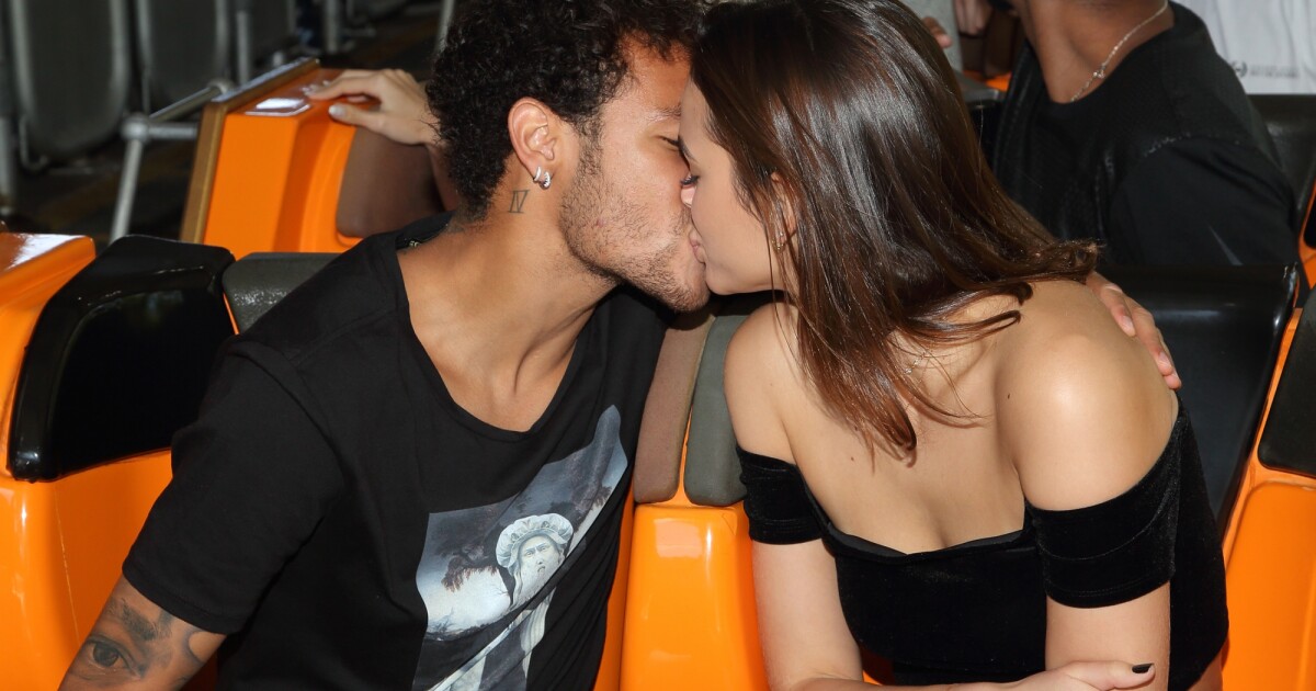 Bruna Marquezine E Neymar Terminam Namoro Reconciliação Durou Um Ano Purepeople