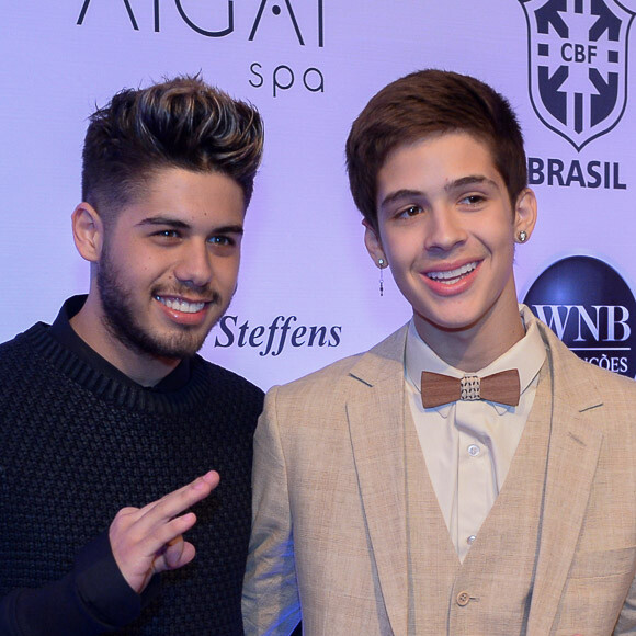 João Guilherme Ávila e o irmão Zé Felipe foram ao leilão do Instituto Neymar na noite desta quinta-feira, 22 de junho de 2017