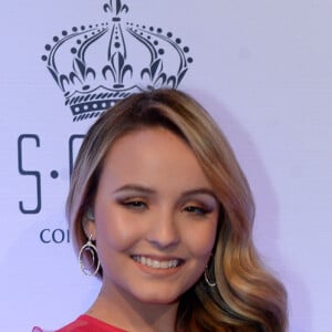 Larissa Manoela negou ter colocado silicone nos seios