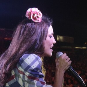 Ivete Sangalo usou roupa típica para show em homenagem a São João na noite desta sexta-feira, 23 de junho de 2017