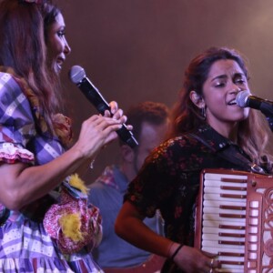 Ivete Sangalo chegou a dividir o palco com Lucy Alves durante show de São João