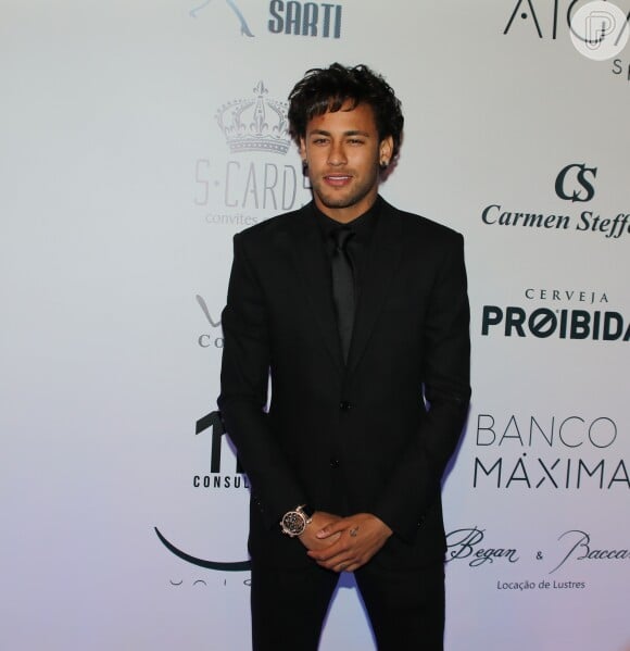 Rafael Zulu, amigo de Neymar, postou uma foto com o jogador e garantiu: 'Este fim de semana será épico'