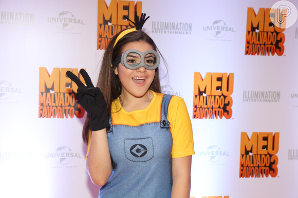 Maisa Silva usou fantasia de Minion na pré-estreia de 'Meu Malvado Favorito 3', neste domingo, 25 de junho de 2017, em shopping de São Paulo: 'Irada'