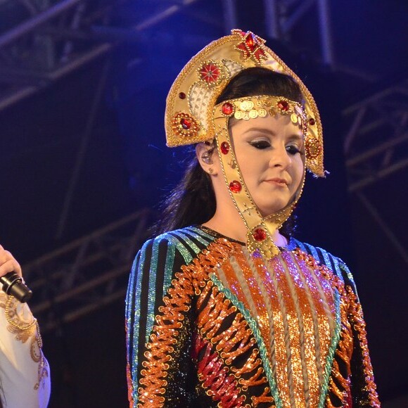 Maiara e Maraisa usaram roupa de Maria Bonita para cantarem pela primeira vez na festa de São João em Campina Grande, na Paraíba