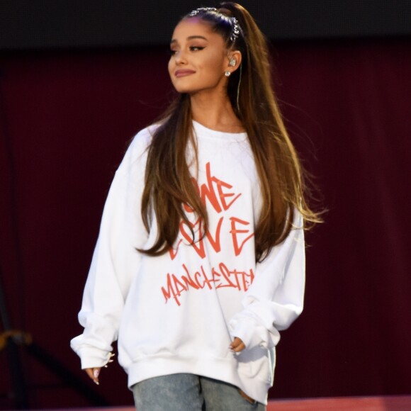 Ariana Grande ainda exigiu portas e janelas cobertos por cortinas