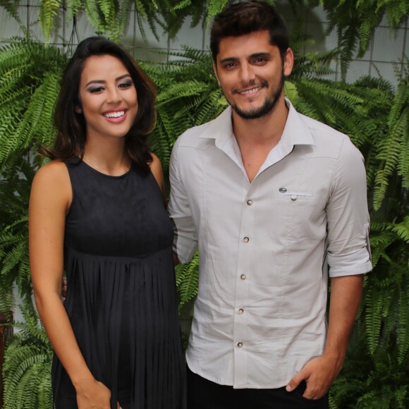 Yanna Lavigne negou ter reatado com Bruno Gissoni após a chegada da filha, Madalena