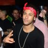 Flagrada em fotos com Neymar, Monique Farolla nega affair: 'Nada aconteceu'
