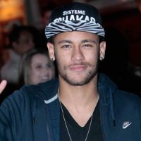 Monique Farolla nega a amigos affair com Neymar após flagra: 'Nem beijo rolou'