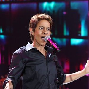 Samantha Schmütz ficou irritada após Miguel Falabella dizer que ela não era cantora