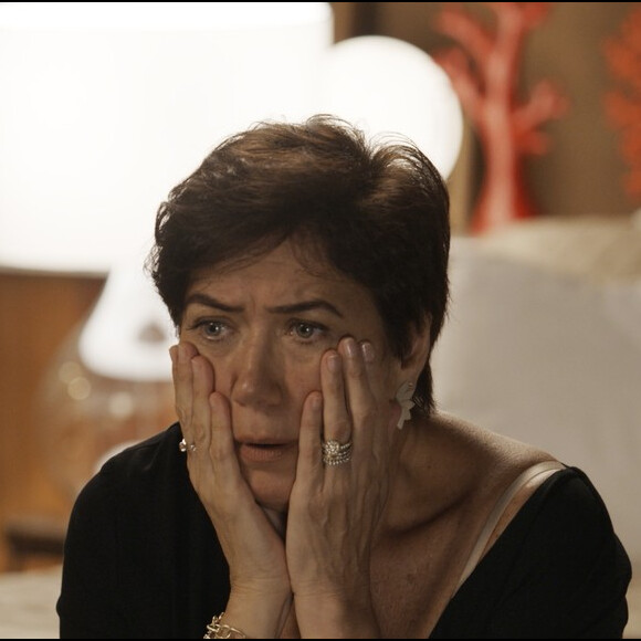 Silvana (Lilia Cabral) é descarada para o marido, que decreta o fim de seu casamento, na novela 'A Força do Querer', em 20 de julho de 2017