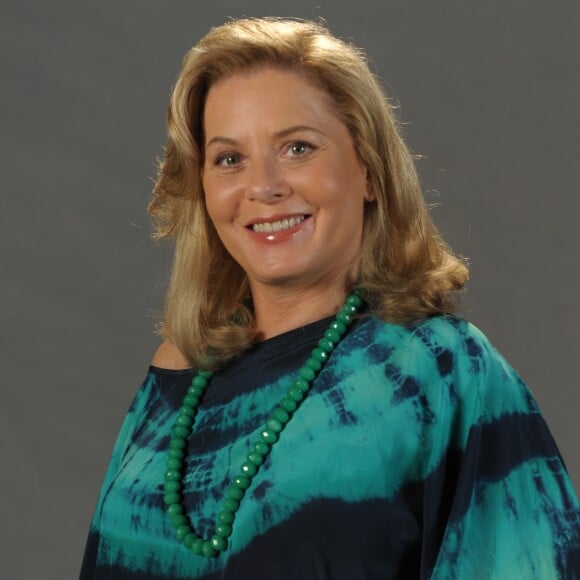 Vera Fischer, internada pneumonia, tranquilizou os fãs com post no Instagram nesta quarta-feira, 28 de junho de 2017