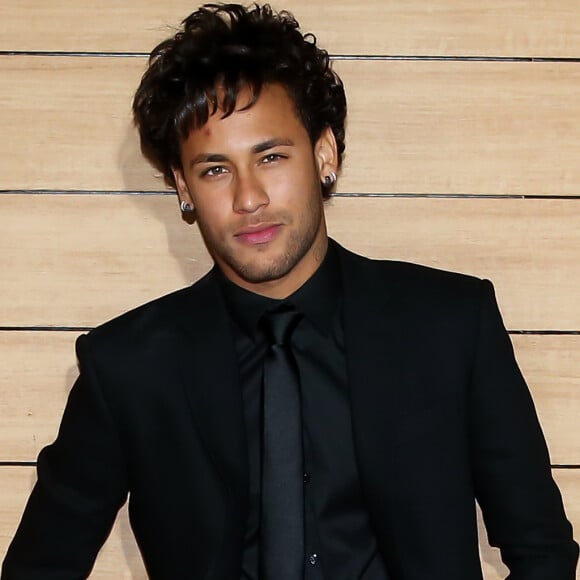 Antes deste flagra, Neymar encontrou a ex-namorada, Bruna Marquezine, em um show