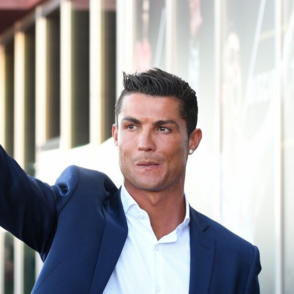 Cristiano Ronaldo conseguiu liberação da seleção portuguesa após o Chile vencer Portugal na Copa das Confederações