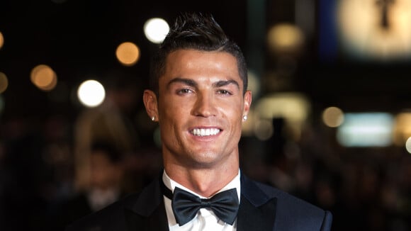 Cristiano Ronaldo mostra casal de filhos gêmeos de barriga de aluguel: 'Amores'