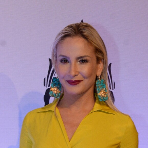 Alguns usuários do Twitter demonstraram apoio a Claudia Leitte